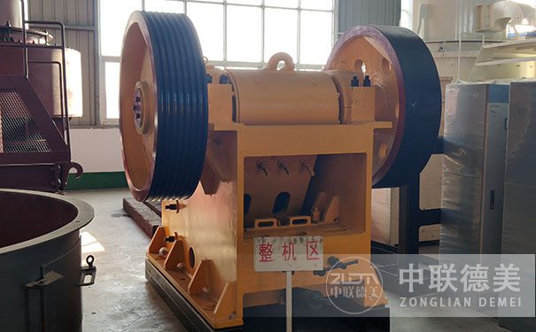 什么是細(xì)顎式破碎機(jī)？